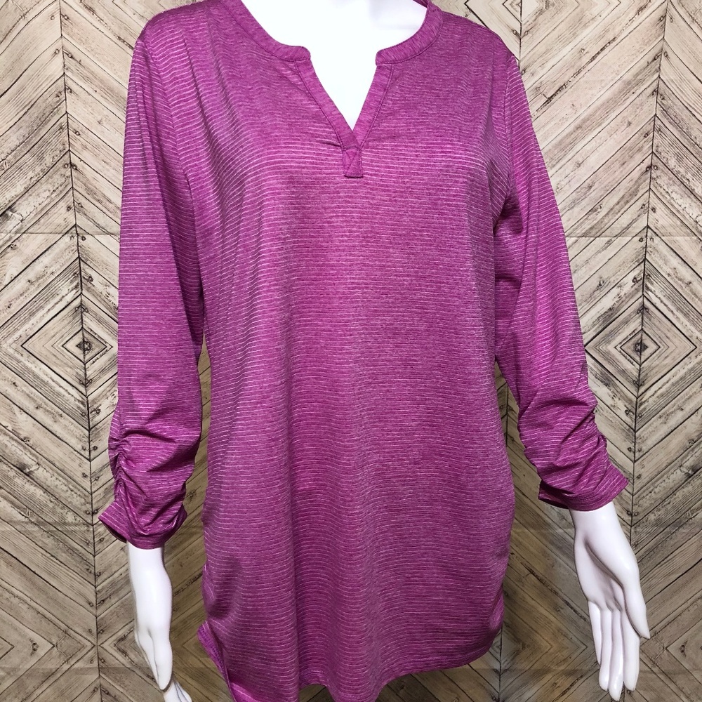 Eddie Bauer L stripe speed dri active top